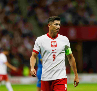 Lewandowski gotowy na zgrupowanie, lecz „Kadra musi przygotowywać się na erę bez Lewandowskiego”